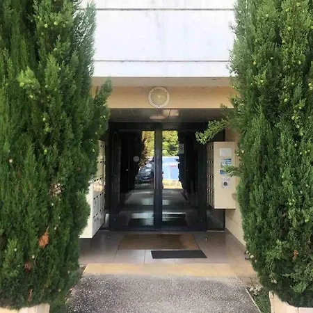 Cosy, Calme, Lumineux, Balcon, Parking アパート サルラ・ラ・カネダ