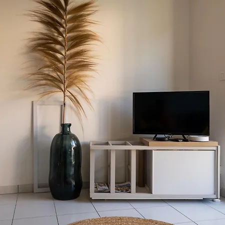 Cosy, Calme, Lumineux, Balcon, Parking アパート サルラ・ラ・カネダ